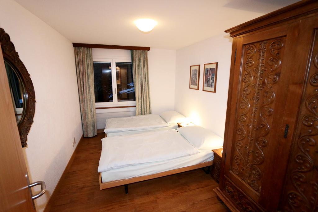 Everest Saas-Fee Bagian luar foto